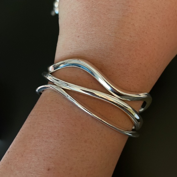 Silver bangles - Picture 2 of 2